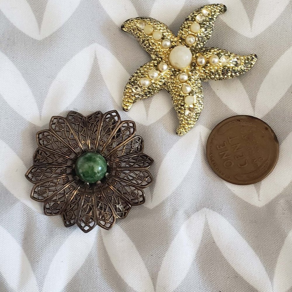 2 Vintage Brooches